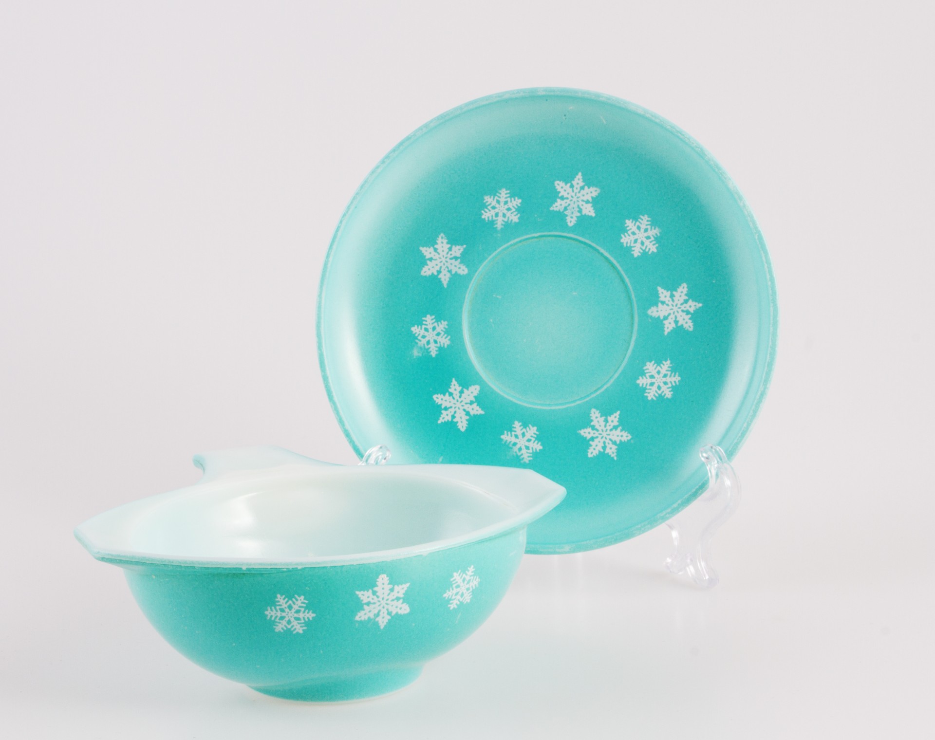 Turquoise Snowflake ‘Gaiety’ gravy boat and saucer Logo